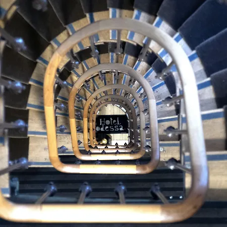 Odessa Montparnasse 2*