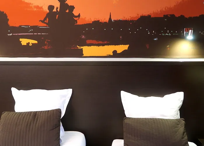 Odessa Montparnasse Hotel