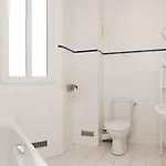 أوديسا مونتبارناس 2* باريس