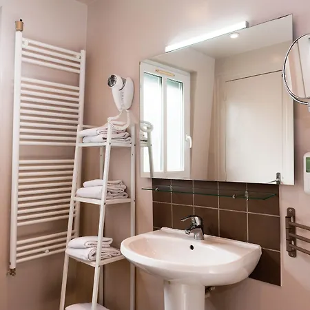 Odessa Montparnasse Hotel 2*
